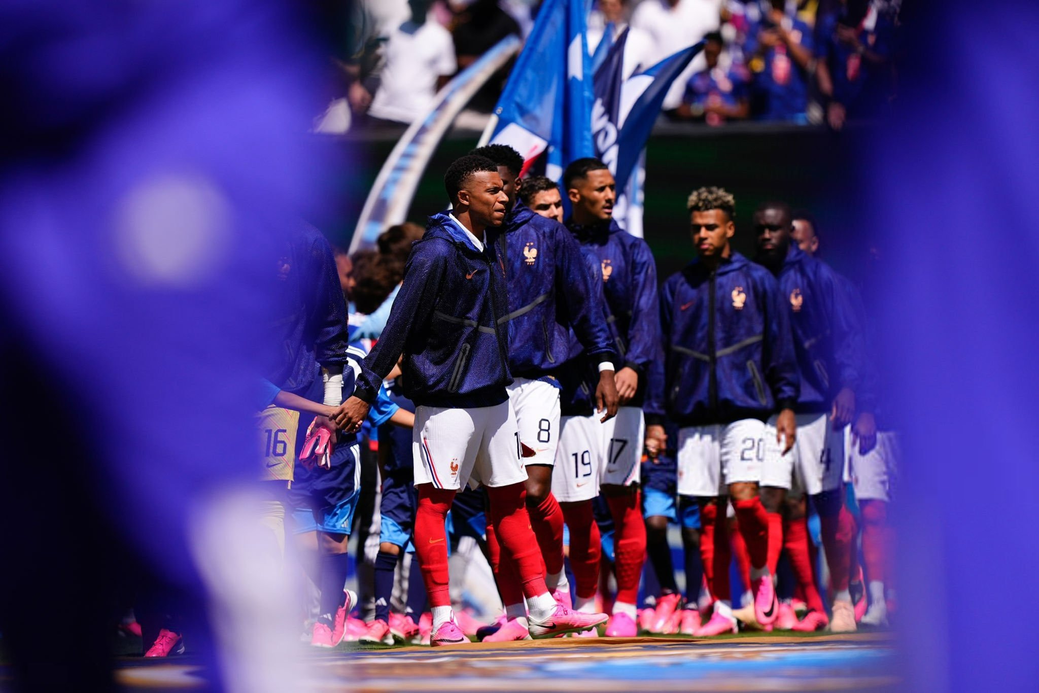 Pemain France merayakan momen dalam laga melawan Senegal